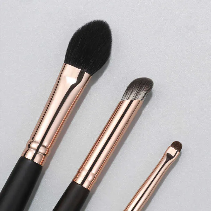 فرشاة مكياج 15 احترافية بيضاء فاخرة  White Luxury Makeup Brushes